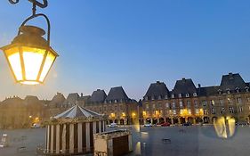 Suites Mana - Bleu Pacifique - Vue sur Place Ducale avec Parking privé inclus